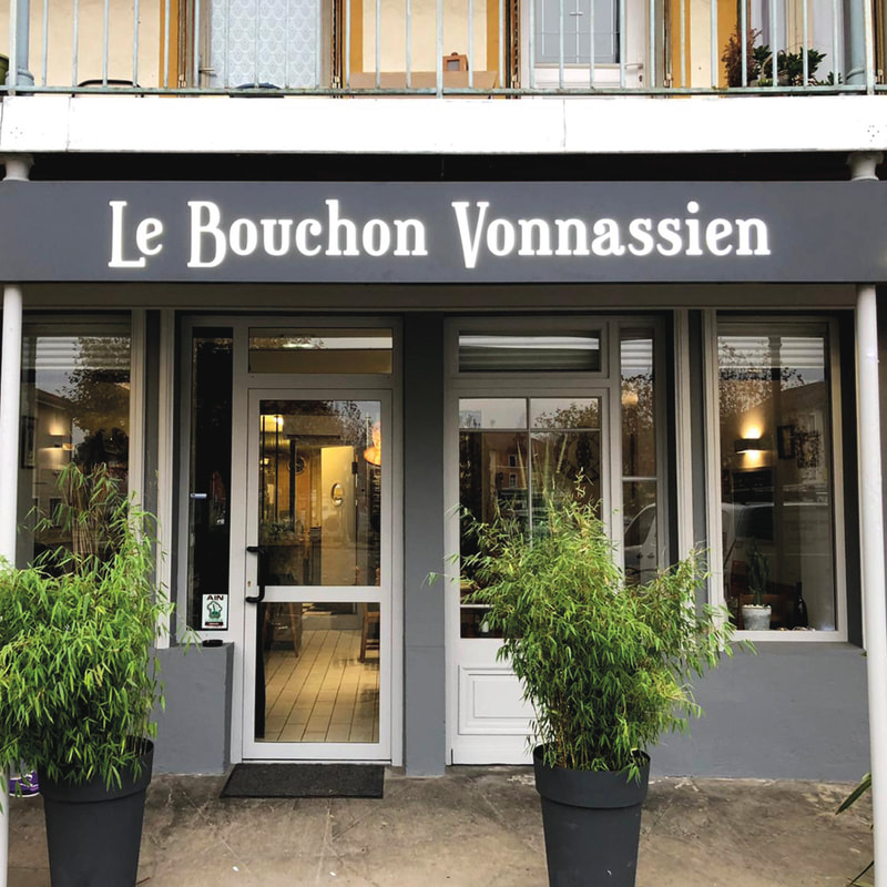 Caisson lumineux pour le restaurant Le Bouchon Vonnassien à Vonnas (01)