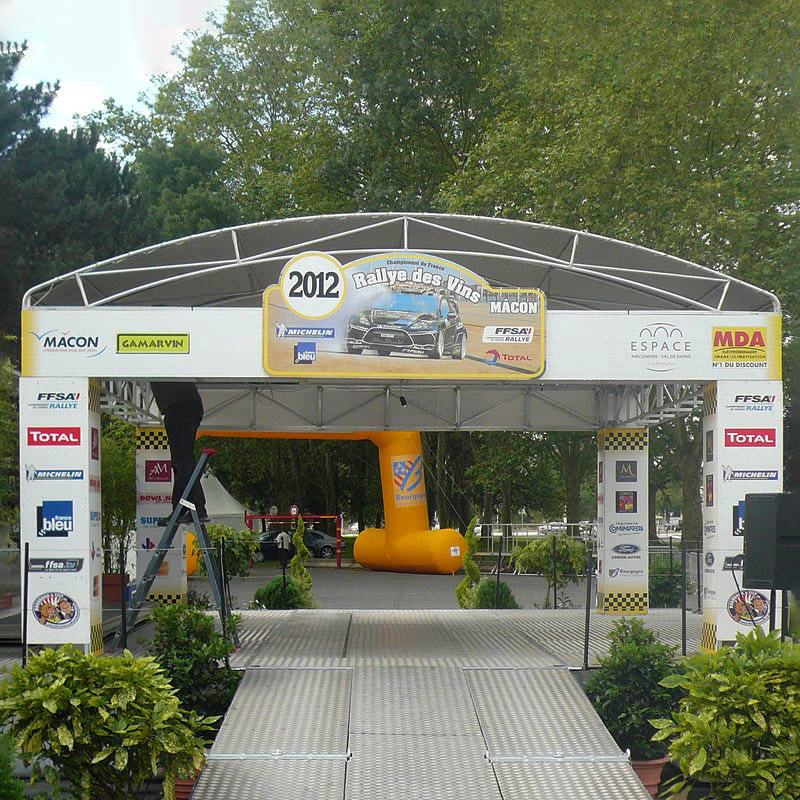 Stand chapiteau pour le Rallye des Vins de 2012- 71 